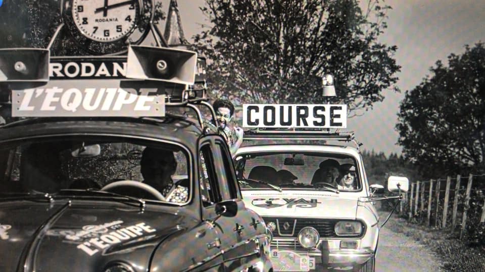 La caravane publicitaire vintage de la Vieille Boucle Lustinoise